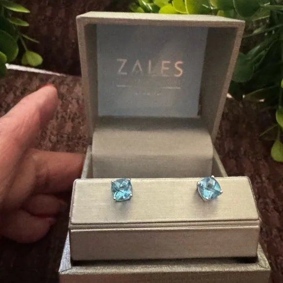 NEW Zales London Blue Topaz 10k White Gold Stud Earrings